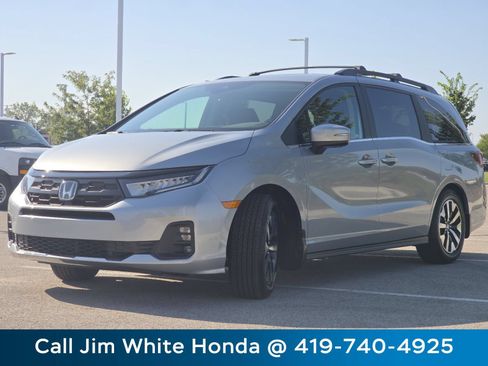 Certified 2026 Honda Odyssey EX-L image 13