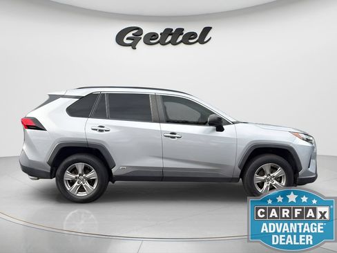Used 2023 Toyota RAV4 LE AWD/4WD image 4