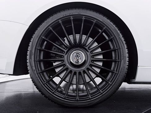 Used 2018 Rolls-Royce Wraith RWD image 32