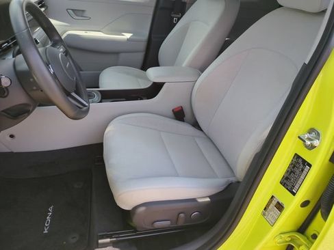 Certified 2024 Hyundai Kona SEL AWD/4WD image 12