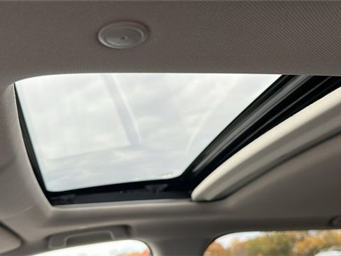 Used 2025 Honda CR-V EX-L image 11