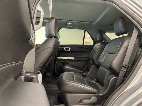 Used 2023 Ford Explorer XLT w/ Equipment Group 202A image 16