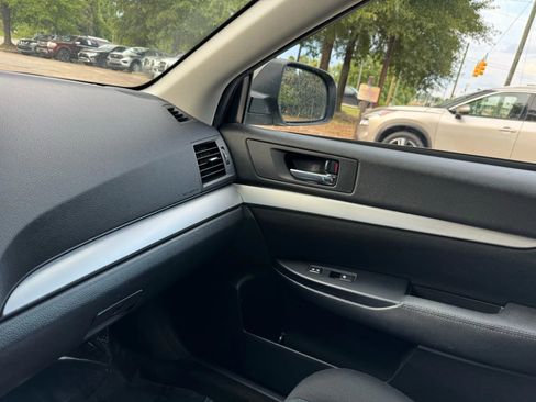 Used 2014 Subaru Outback 2.5i Premium w/ Moonroof Package image 14