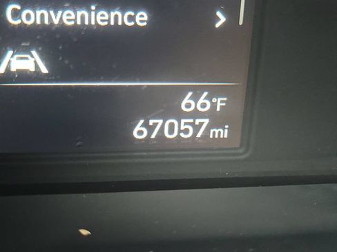 Used 2021 Hyundai Elantra SEL FWD image 11