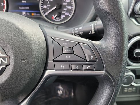 Used 2024 Nissan Sentra SV image 6
