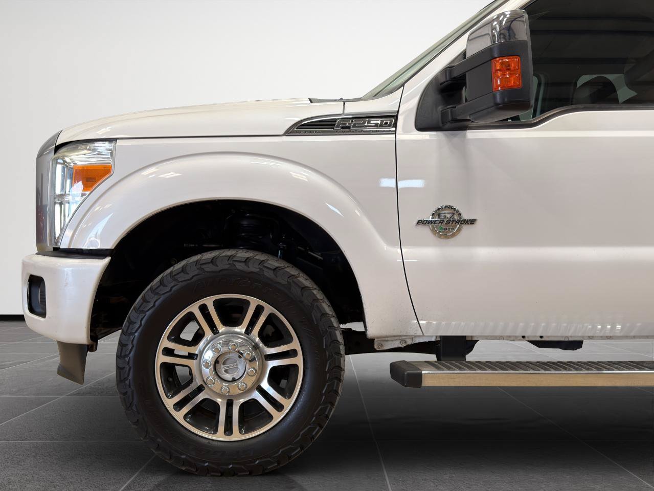 Used 2015 Ford F250 Platinum w/ FX4 Off-Road Package AWD/4WD image 4