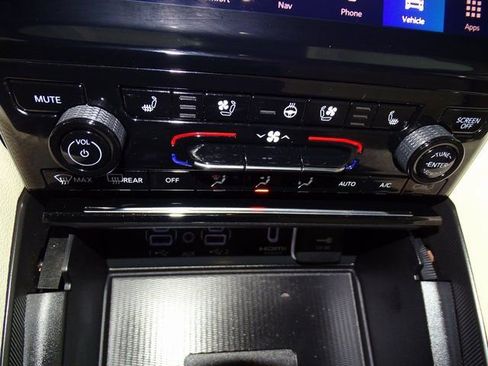 Used 2023 Jeep Grand Cherokee 4WD 4xe w/ Luxury Tech Group II image 13