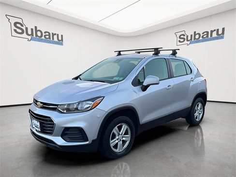 Used 2017 Chevrolet Trax LS image 3