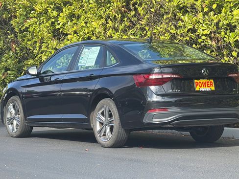 Used 2024 Volkswagen Jetta SE FWD image 6