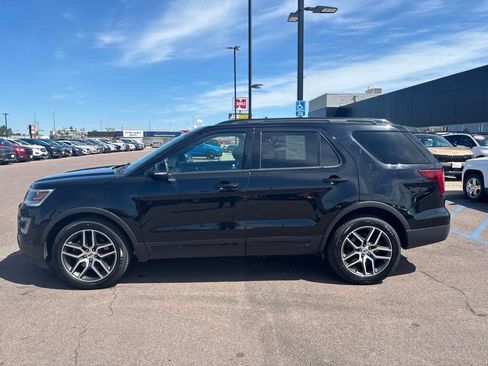Used 2017 Ford Explorer Sport w/ Equipment Group 401A AWD/4WD image 8