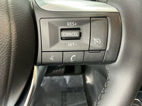 Used 2025 INFINITI QX60 Pure image 12