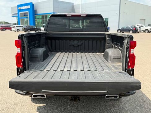 Used 2024 Chevrolet Silverado 1500 RST AWD/4WD image 14