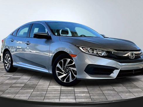 Used 2017 Honda Civic EX image 3