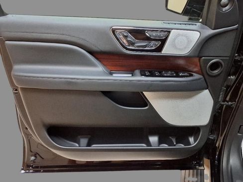 New 2023 Lincoln Navigator Reserve image 12