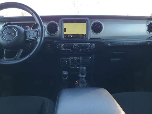 Used 2021 Jeep Wrangler Unlimited Sport image 18