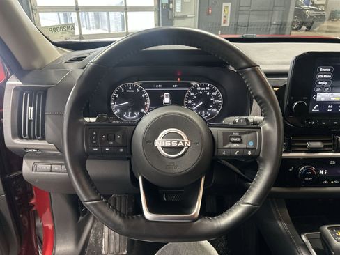 Certified 2024 Nissan Pathfinder SL image 20