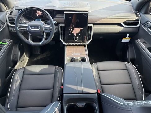 New 2026 GMC Acadia Denali w/ Super Cruise Package image 17