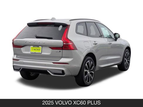 Used 2025 Volvo XC60 B5 Plus AWD/4WD image 8