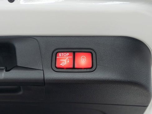 Used 2025 Mercedes-Benz EQB 300 4MATIC w/ Driver Assistance Package image 33