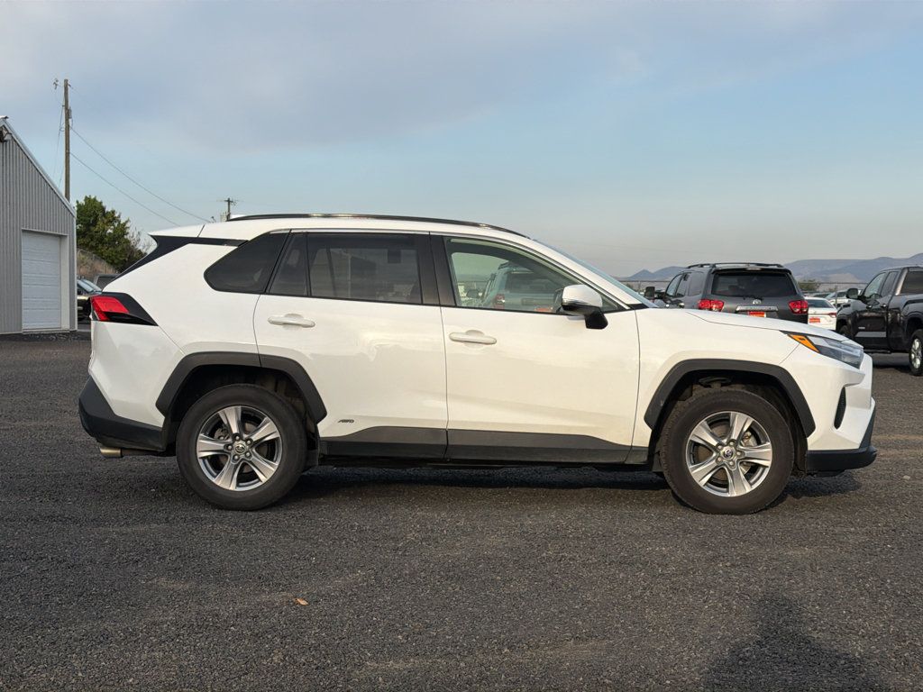 Certified 2022 Toyota RAV4 XLE w/ Convenience Package AWD/4WD image 13