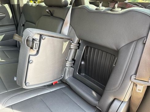 Used 2025 GMC Sierra 1500 SLT image 18