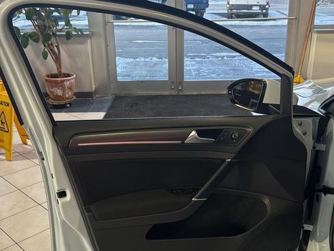 Used 2019 Volkswagen GTI Rabbit Edition image 17