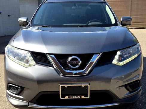 Used 2016 Nissan Rogue SV w/ SV Premium Package AWD/4WD image 3