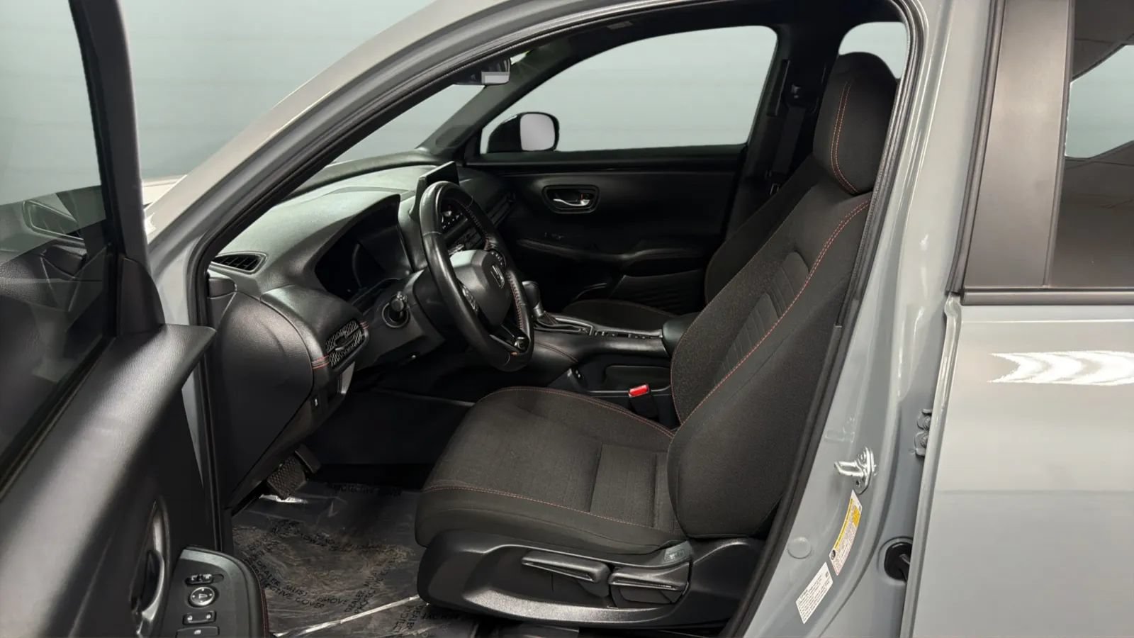 Used 2025 Honda HR-V Sport image 21
