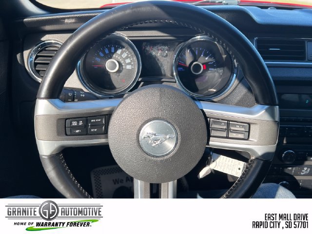 Used 2014 Ford Mustang Convertible RWD image 9