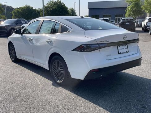 New 2026 Nissan Sentra SV w/ SV Convenience Package FWD image 5