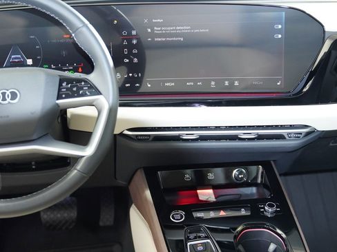 Used 2025 Audi A5 2.0T Premium w/ Convenience Package image 19