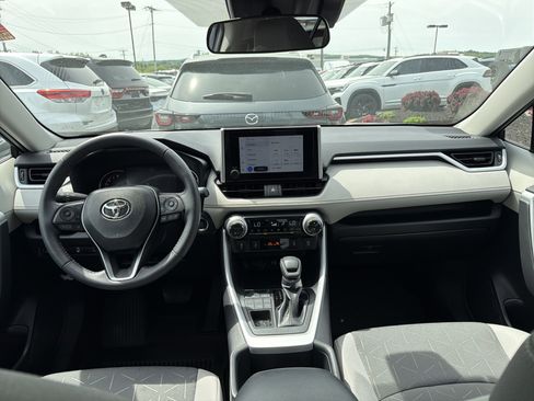 Used 2025 Toyota RAV4 XLE w/ Convenience Package AWD/4WD image 11