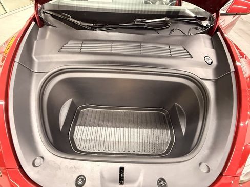 Used 2023 Tesla Model Y Long Range image 12