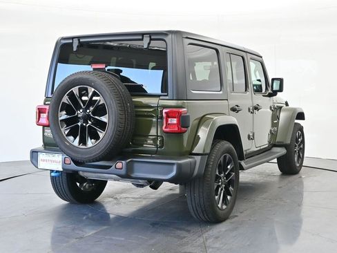 Used 2023 Jeep Wrangler Unlimited Sahara w/ Cold Weather Group AWD/4WD image 5