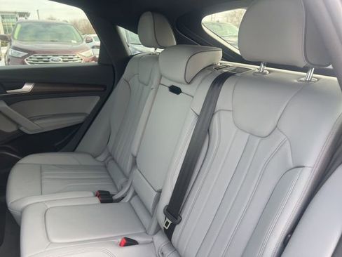 Used 2025 Audi Q5 2.0T Premium Plus w/ Premium Plus Package image 8