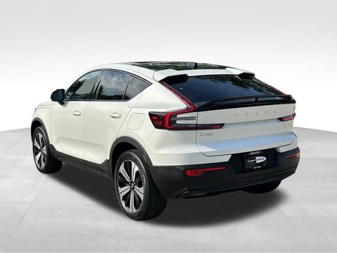Used 2023 Volvo C40 Recharge Core AWD/4WD image 9