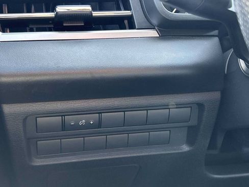 Used 2024 Mitsubishi Outlander ES AWD/4WD image 18