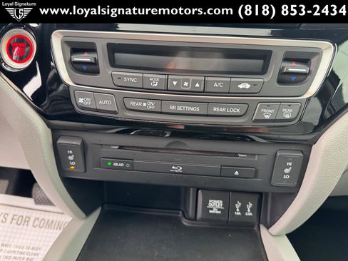 Used 2016 Honda Pilot Touring image 27