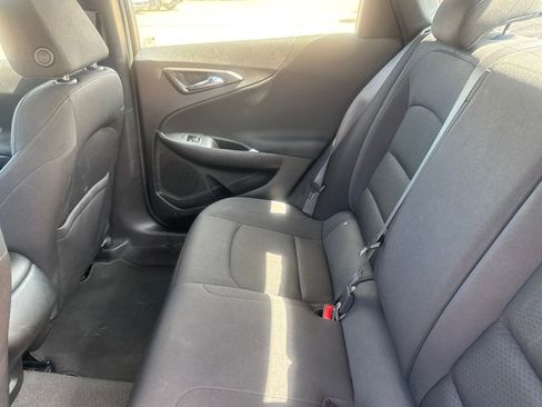 Used 2025 Chevrolet Malibu LS FWD image 39