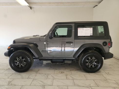 Used 2021 Jeep Wrangler Sport AWD/4WD image 4