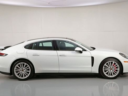 Used 2022 Porsche Panamera 4S w/ Premium Package image 60
