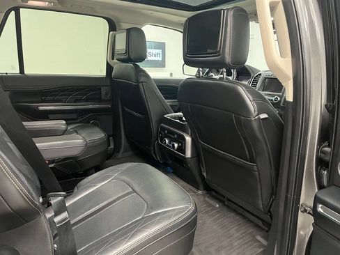 Used 2018 Ford Expedition Max Platinum AWD/4WD image 54