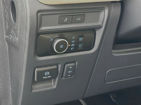 Used 2024 Ford Expedition Max Limited image 10