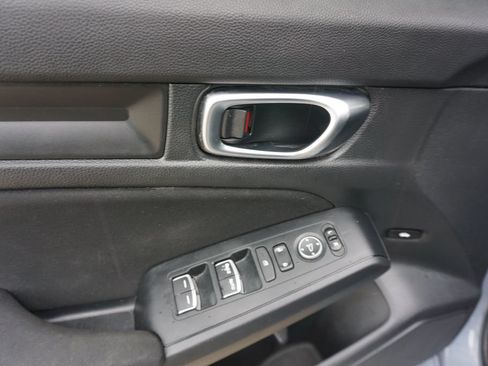 Used 2022 Honda Civic Sport image 3