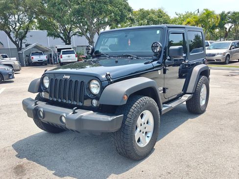 Used 2015 Jeep Wrangler Sport AWD/4WD image 3