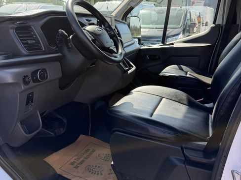 Used 2023 Ford Transit 250 Medium Roof RWD image 9