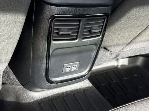 Used 2023 Dodge Charger SXT w/ Blacktop Package image 11