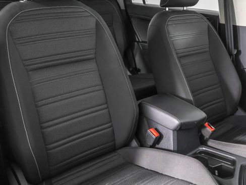 Used 2022 Volkswagen Tiguan S image 45