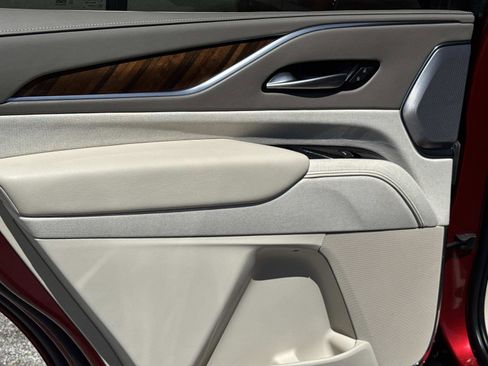 Certified 2024 Cadillac Escalade Sport Platinum image 12