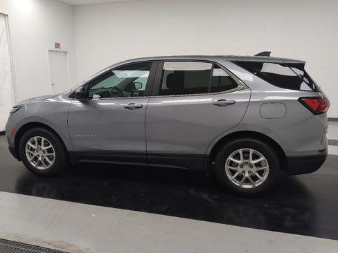 Used 2023 Chevrolet Equinox LT FWD image 3